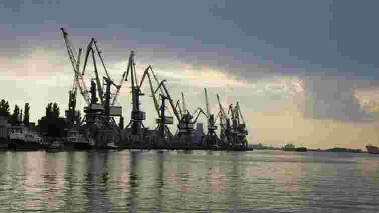 Вантажопотік у портах Азова скоротився удвічі через дії Росії