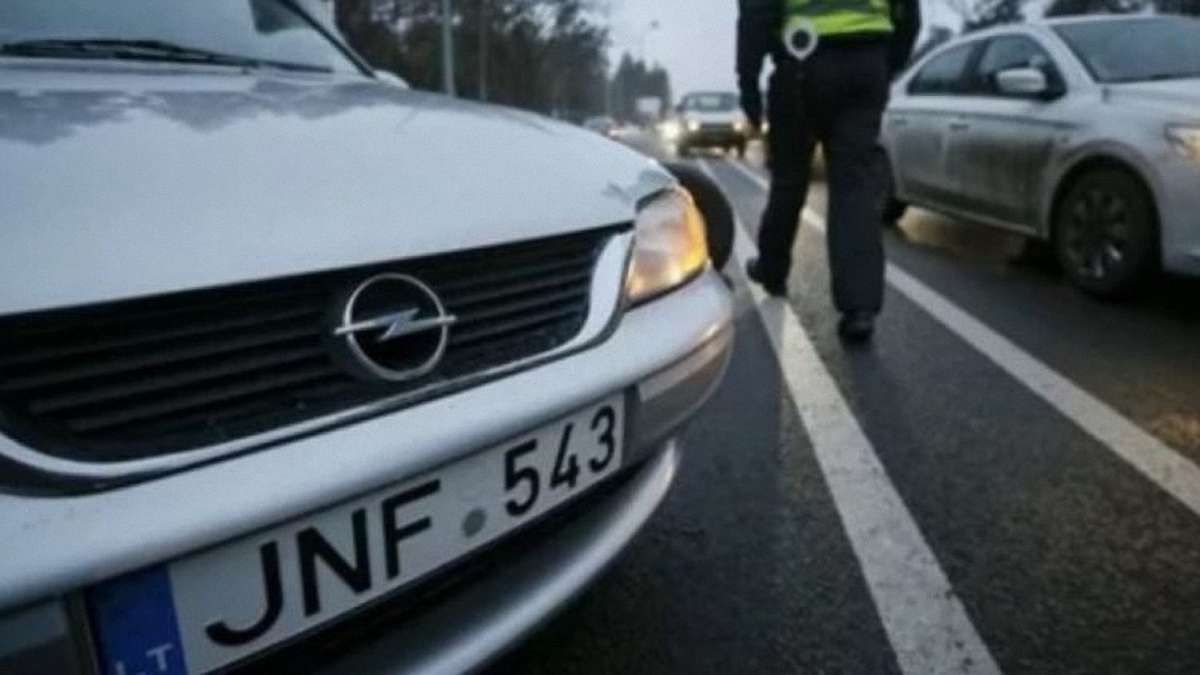 Як розмитнити автомобілі на єврономерах