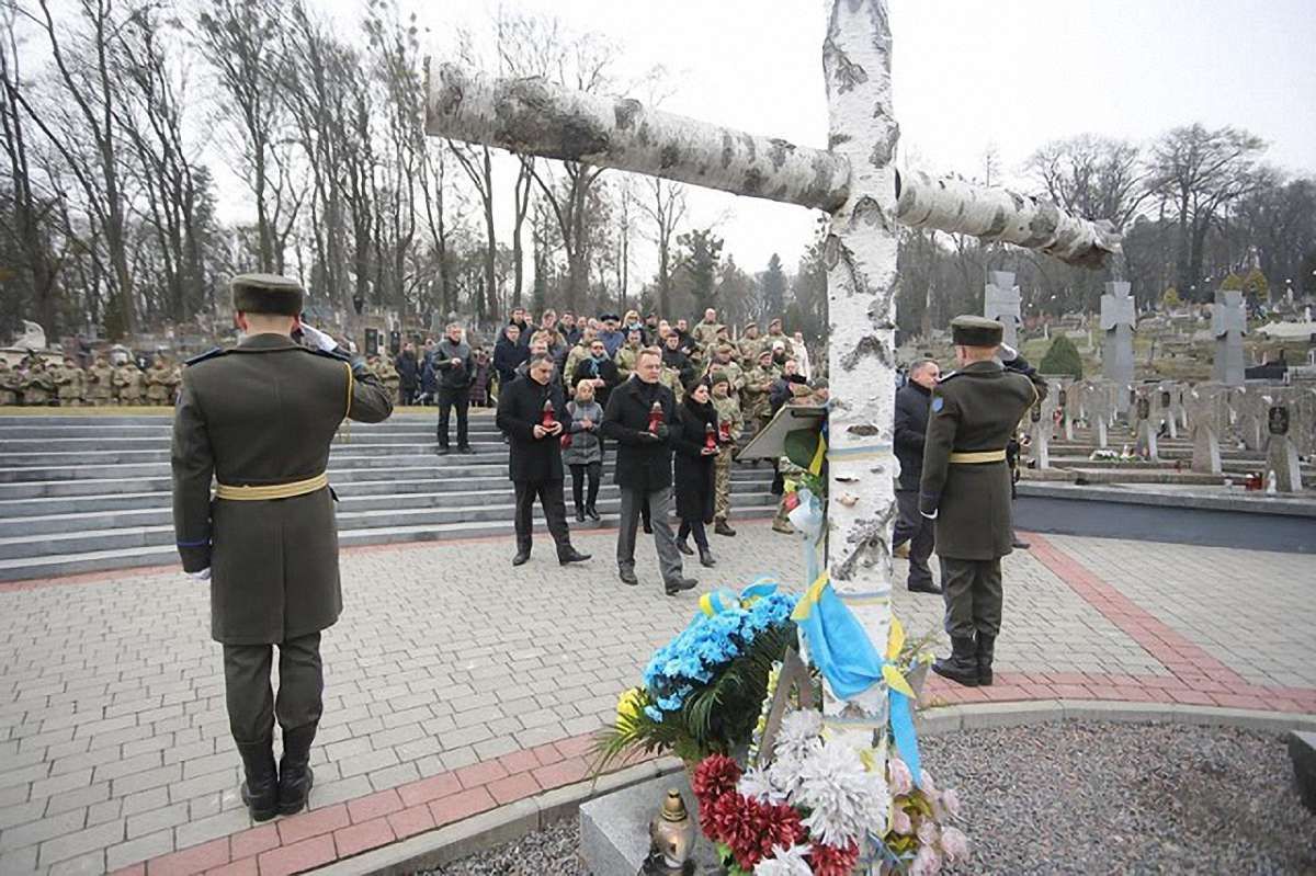 На Личаківському кладовищі молитвою вшанували пам’ять загиблих військовослужбовців