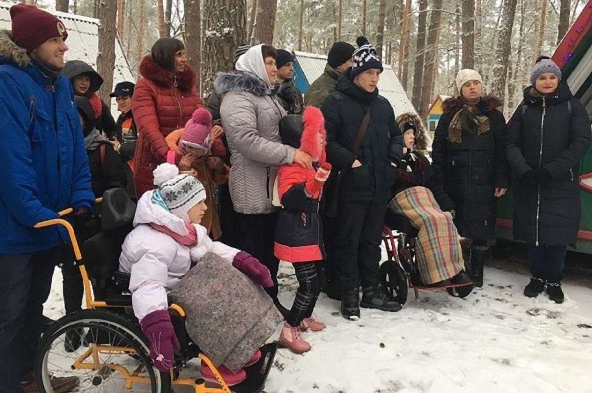 На Львівщині діти з інвалідністю побували у резиденції  Миколая