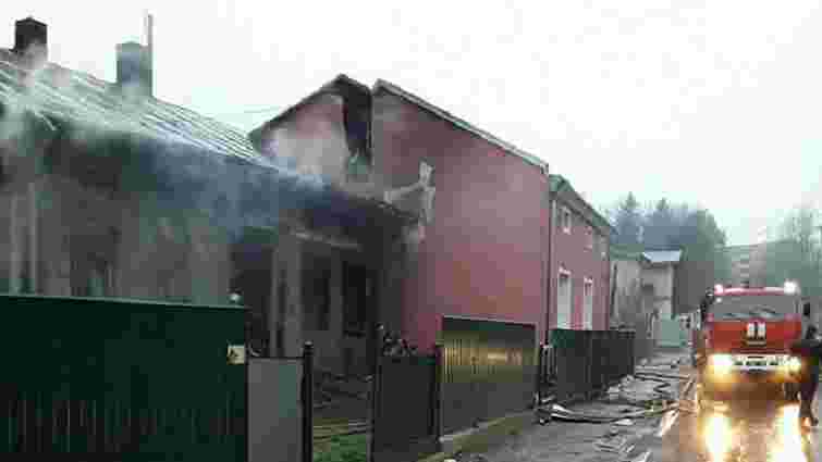 Пожежники врятували трьох людей з палаючого будинку в Дрогобичі
