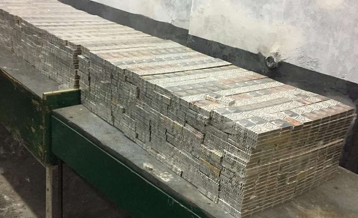 Литовець намагався приховати від львівських митників понад 6 тис. пачок сигарет 
