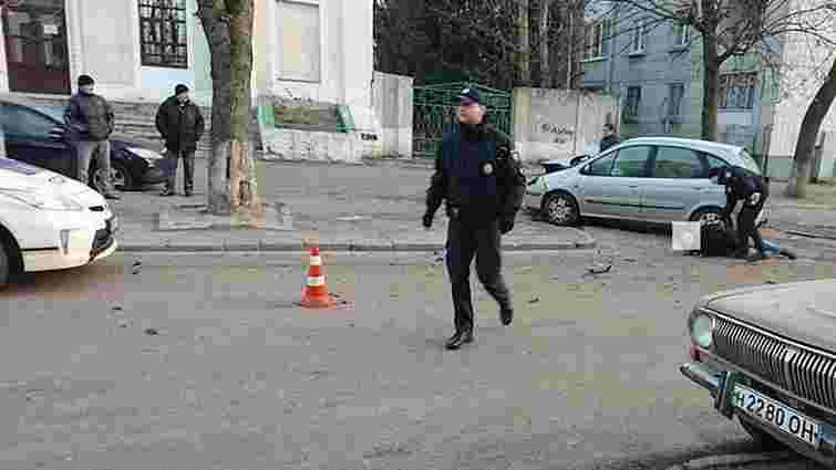 У Львові учасник ДТП затримав п’яного водія без прав, який намагався втекти з місця події