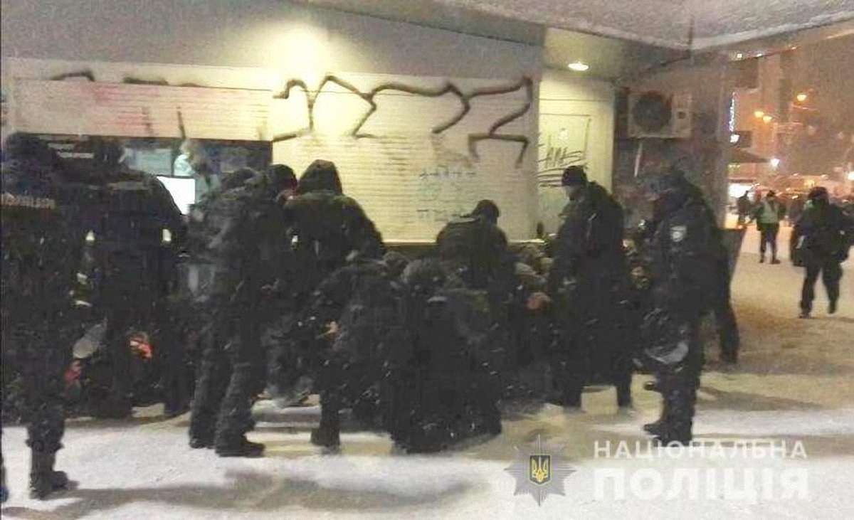 Перед матчем «Шахтаря» у Києві затримали 27 осіб, які провокували правоохоронців