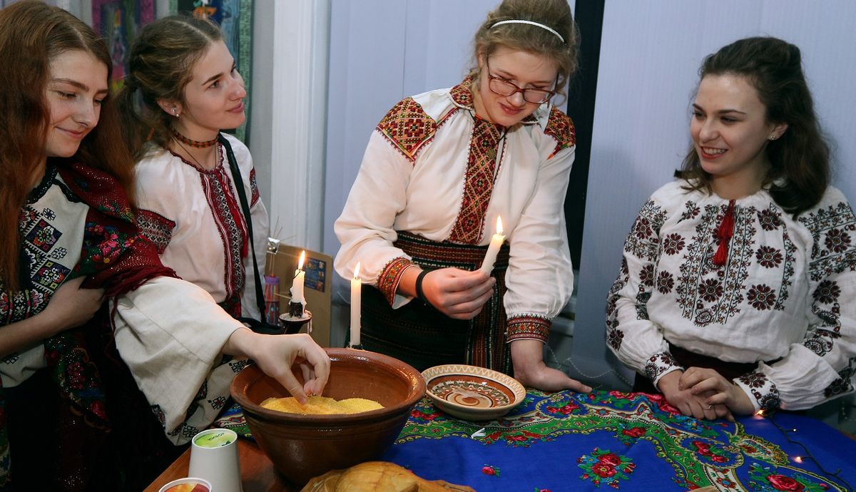У Львівському театрі ляльок відбулися Андріївські вечорниці