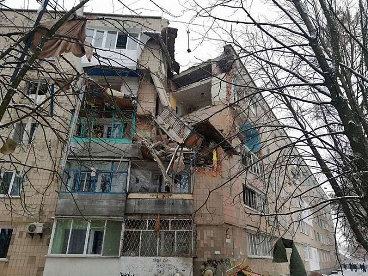 У Фастові на Київщині через вибух завалилась частина багатоквартирного будинку