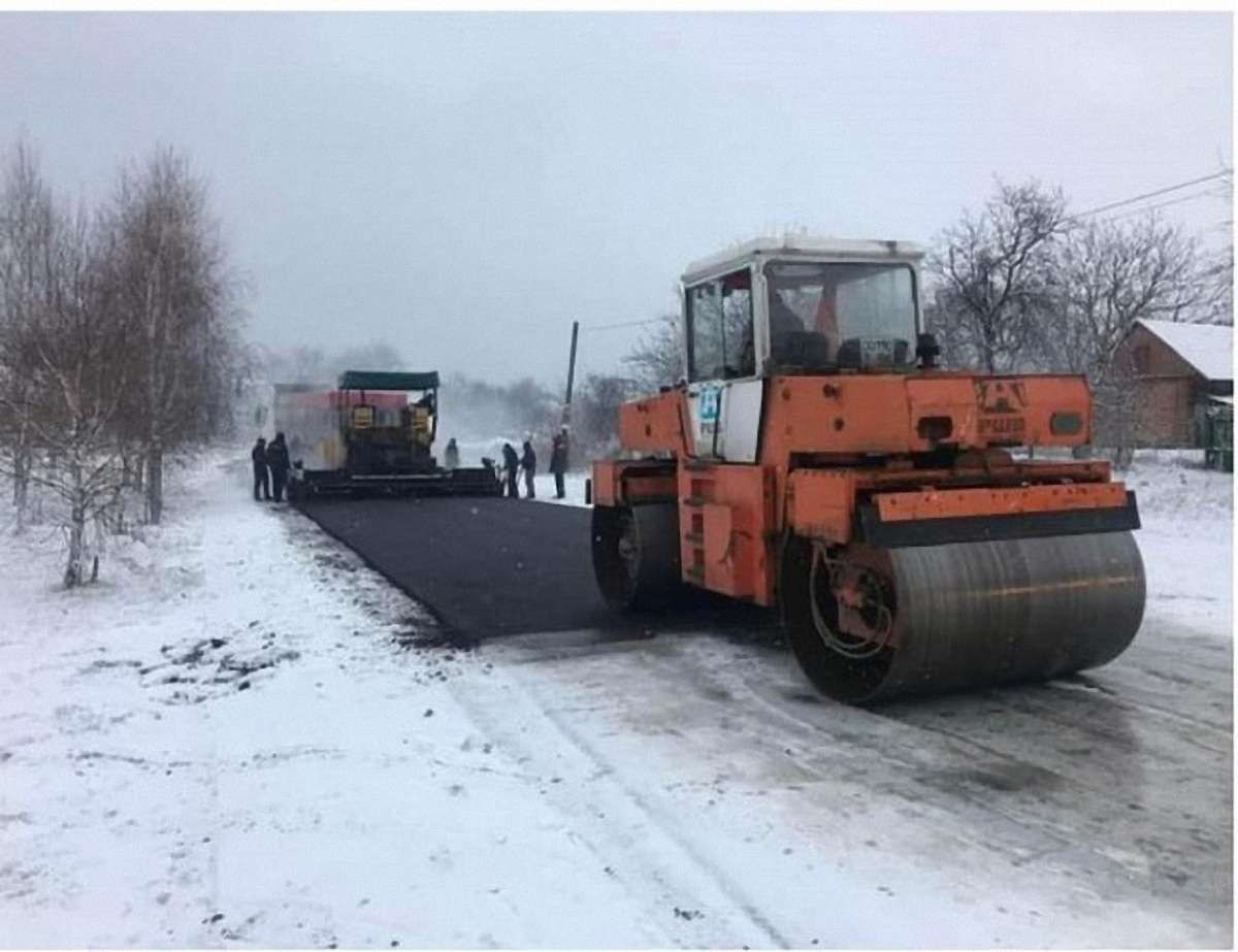«Укравтодор» не платитиме за асфальт, укладений в сніг