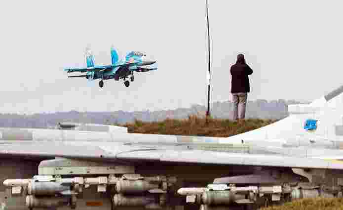 З'явились подробиці катастрофи винищувача Су-27 на Житомирщині