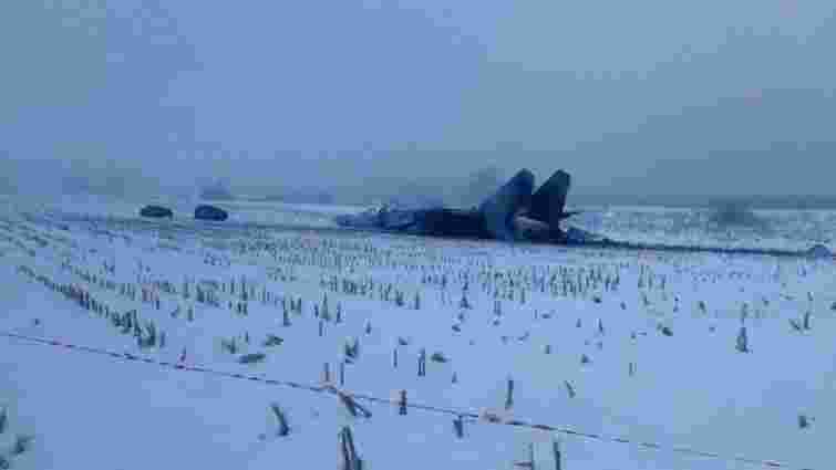 ЗМІ оприлюднили фото з місця катастрофи Су-27 на Житомирщині