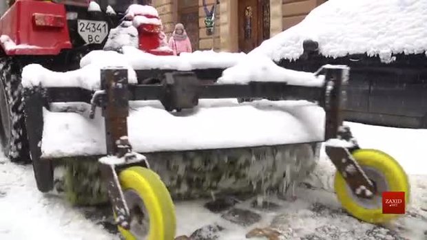 Для посипання доріг у центрі Львова використовують нові реагенти