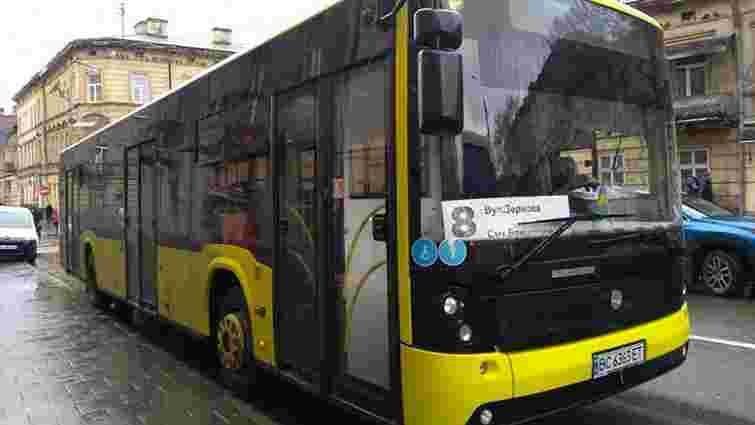 На маршрут №8 до Брюховичів планують запустити ще два низькопідлогові автобуси