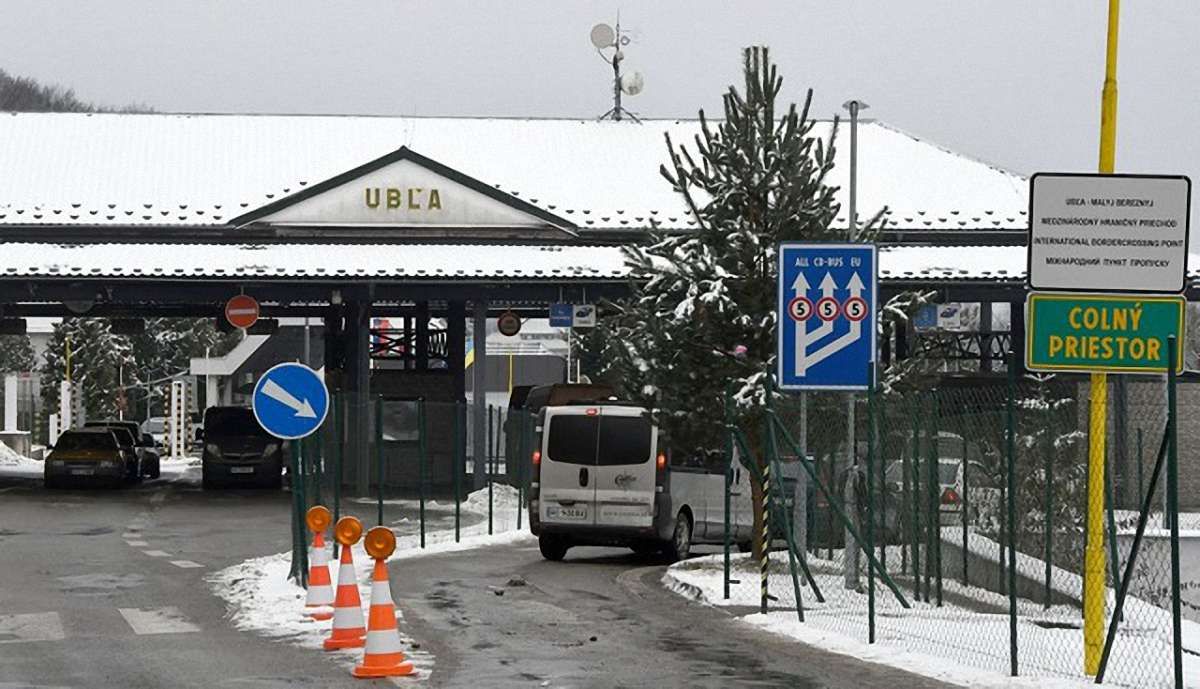 У прикордонних селах Словаччини збільшується кількість покинутих євроблях 