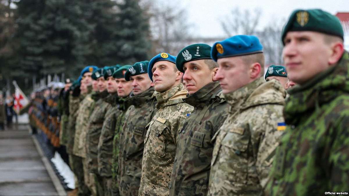 Порошенко підписав закон про присвоєння ЛитПолУкрБриг імені Костянтина Острозького