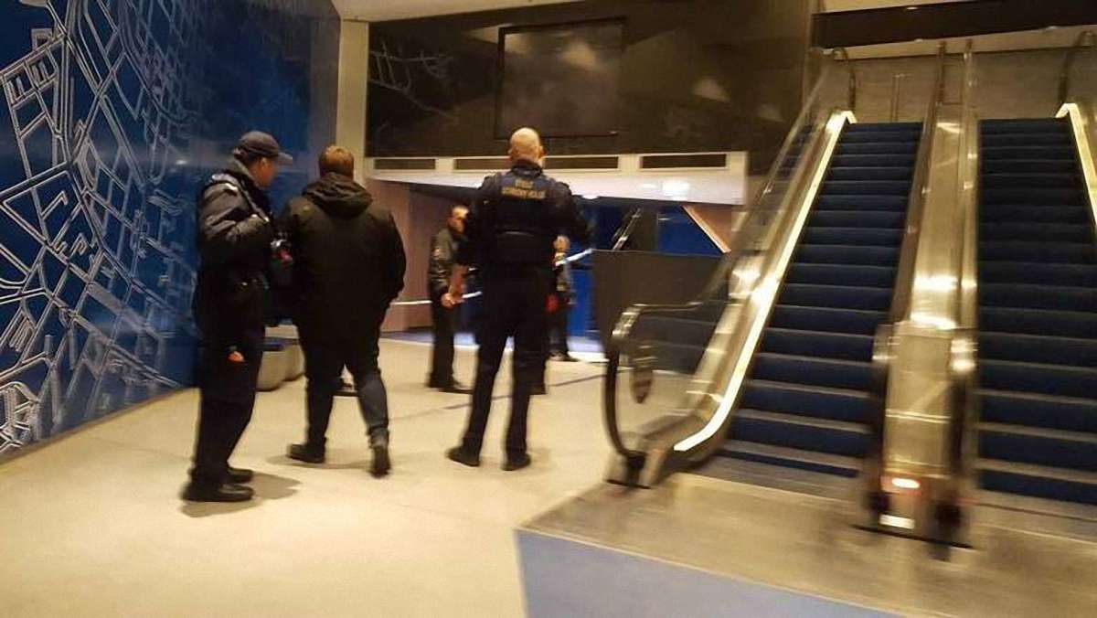На автовокзалі у Вроцлаві українець перерізав собі горло