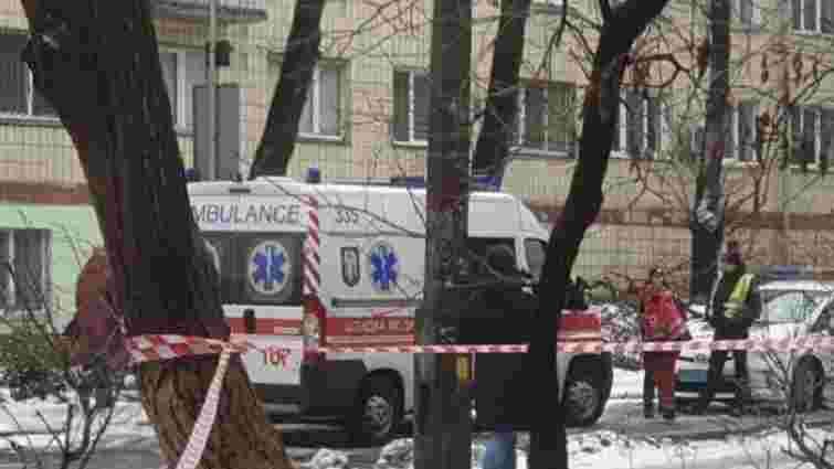 У Києві 34-річний чоловік вистрибнув із вікна дев'ятого поверху 