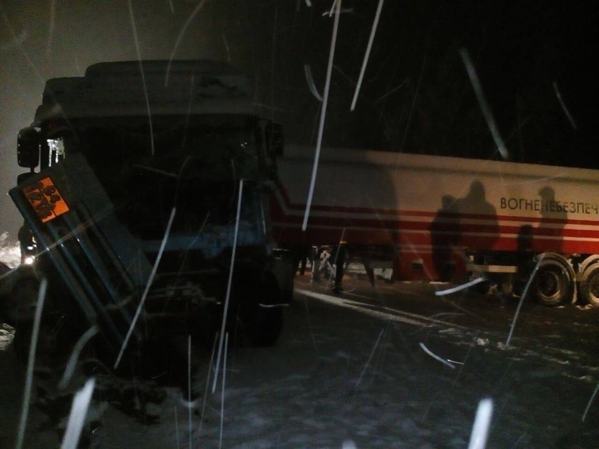 Львівська поліція затримала водія фури за смертельну ДТП із двома мікроавтобусами