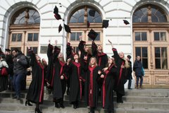 У тенетах держзамовлення