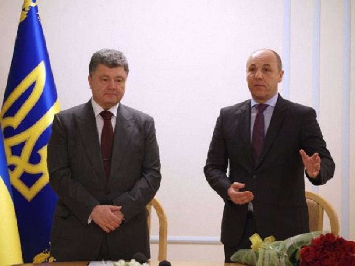 Отримувати томос в Стамбул поїдуть Порошенко та Парубій