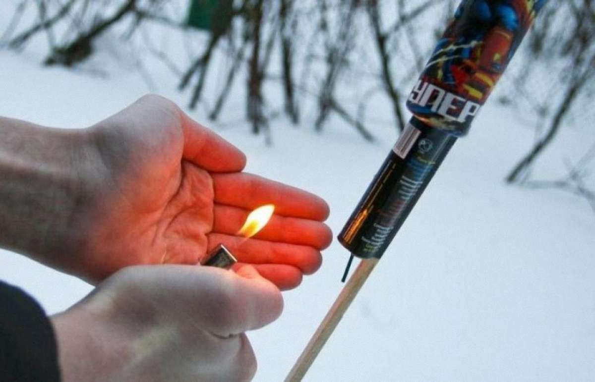 У Мукачеві феєрверк вистрелив 18-річному юнакові в обличчя, хлопець втратив зір