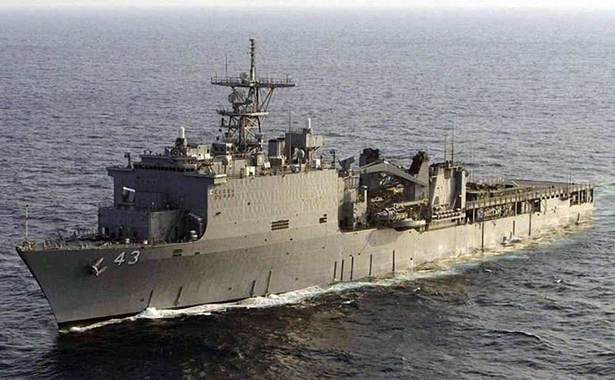 Американський десантний корабель увійшов у Чорне море 