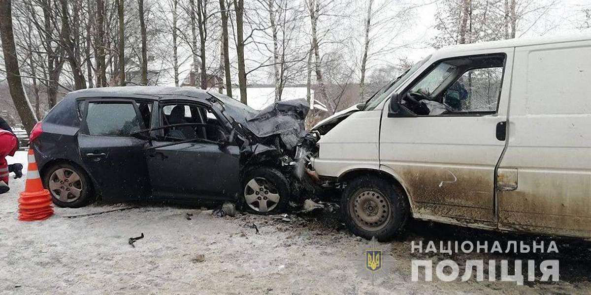 У двох ДТП на Прикарпатті двоє людей загинули, ще 11 травмувались