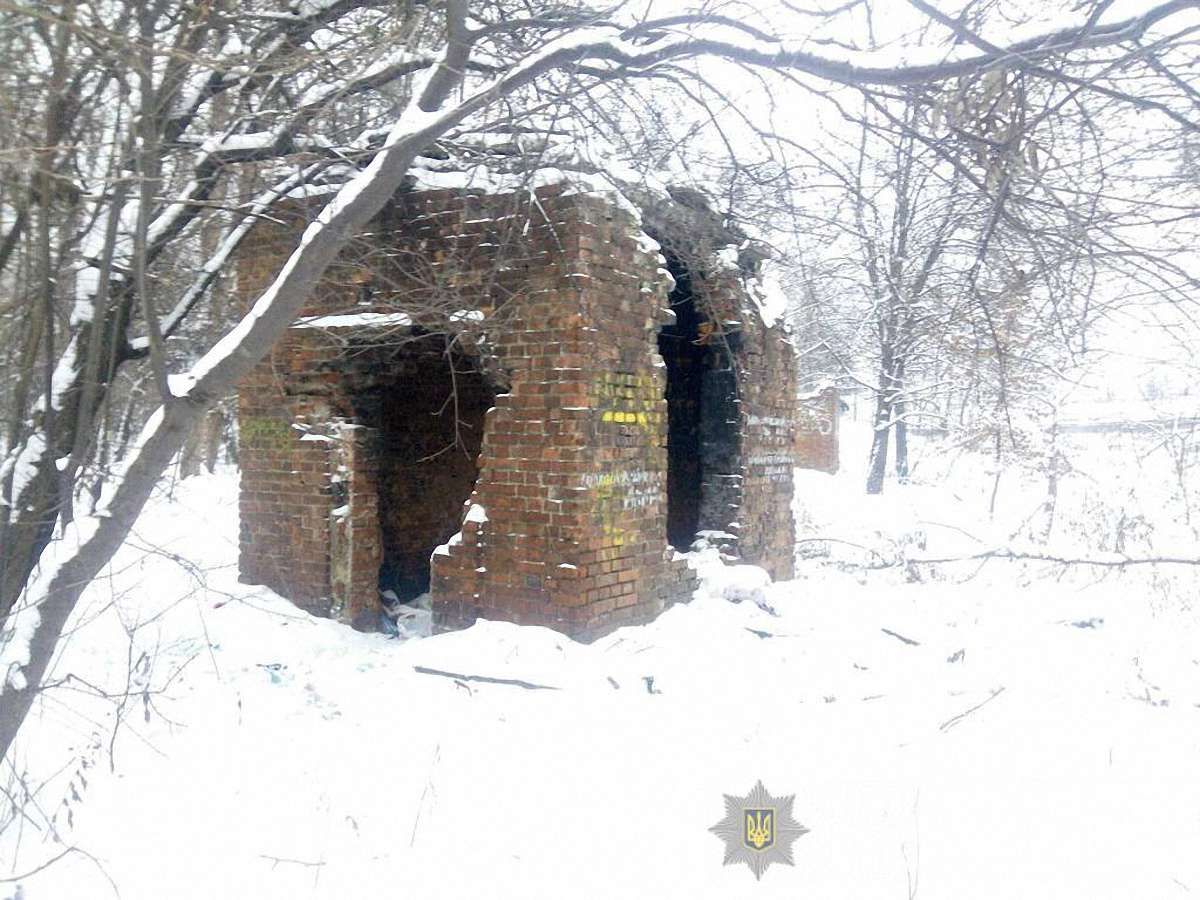 У закинутій будівлі у Львові виявили тіло жінки з травмами голови
