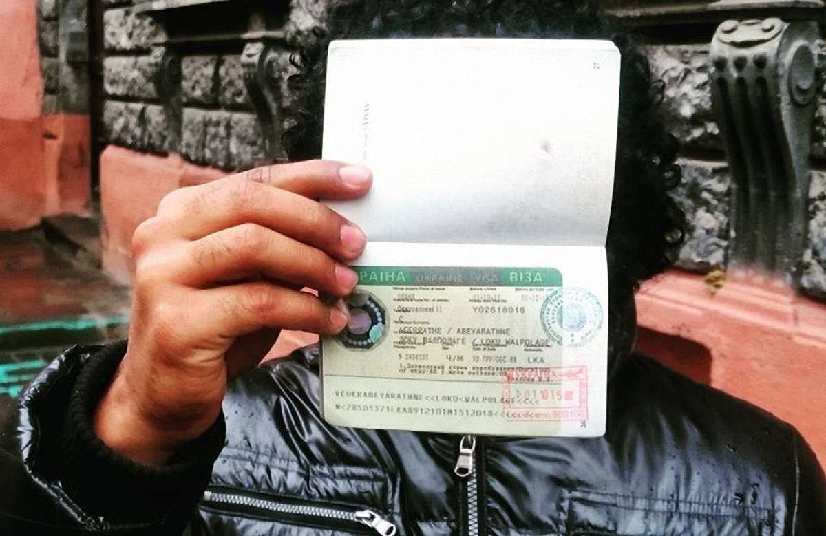 Посольство України в Мексиці звинуватили у вимаганні грошей під час оформлення віз, – ЗМІ