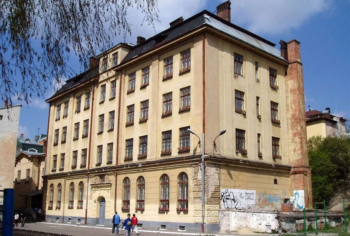 Комісія ЛОР відмовилась передати Центру опіки сиріт будівлю колишнього інтернату