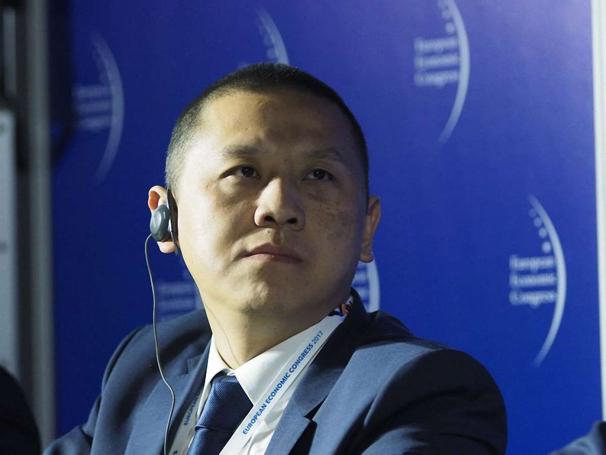 Директора польської філії Huawei затримали за підозрою у шпигунстві на користь Китаю