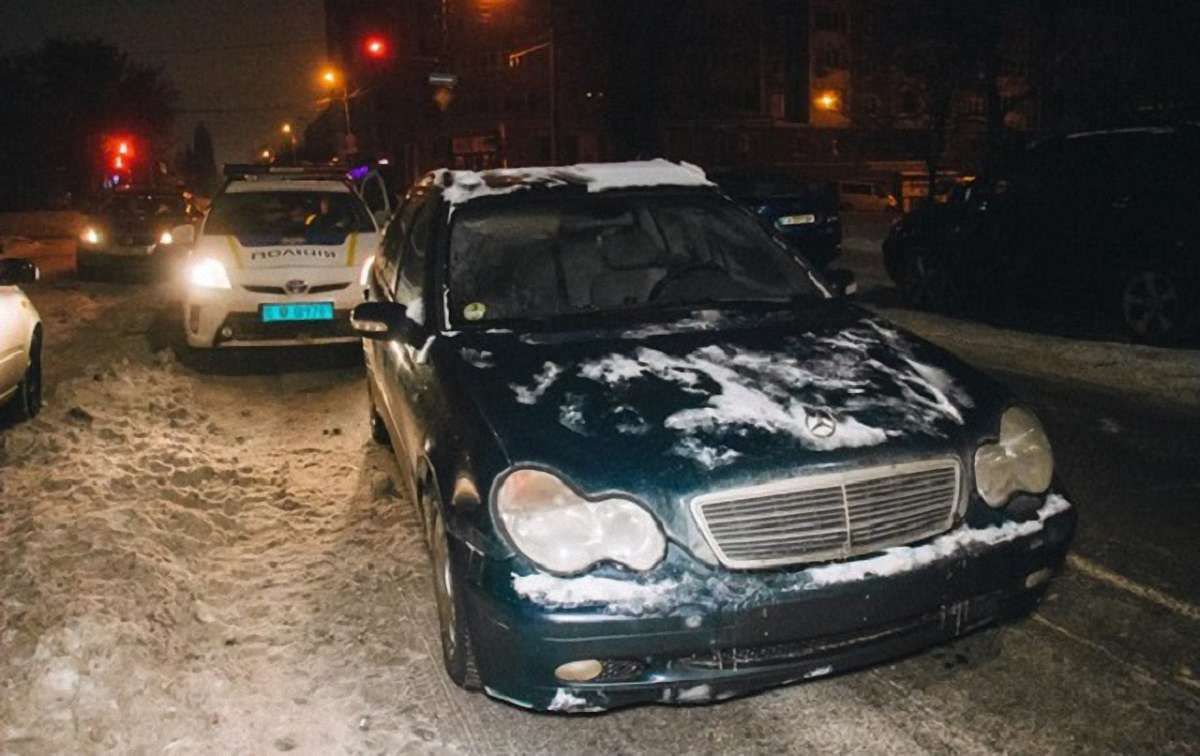 У Києві п'яний працівник СТО викрав авто і влаштував «перегони» з поліцією