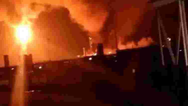 На хімічному заводі у Калуші виникла масштабна пожежа
