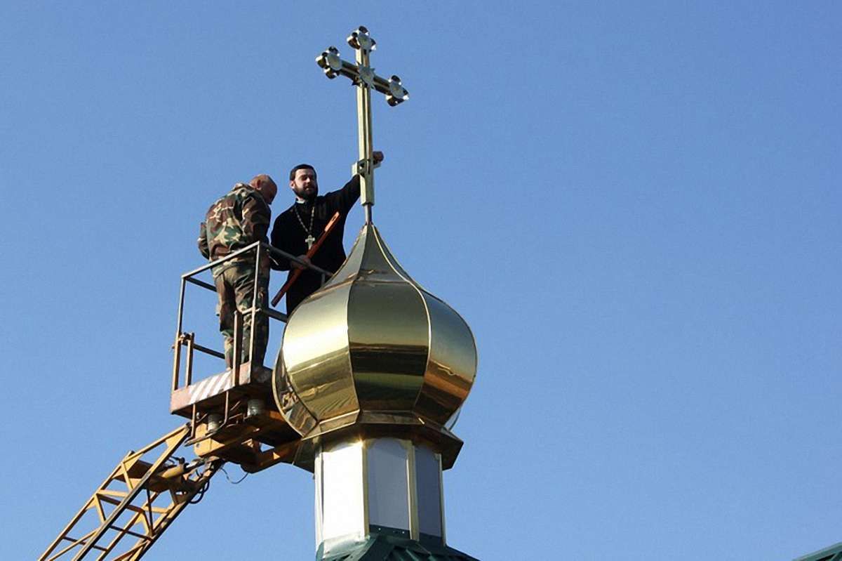 Перші громади УПЦ МП на Івано-Франківщині та Одещині перейшли до ПЦУ