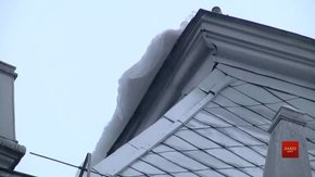 Львівські комунальники застерігають щодо сезонної небезпеки на вулицях міста