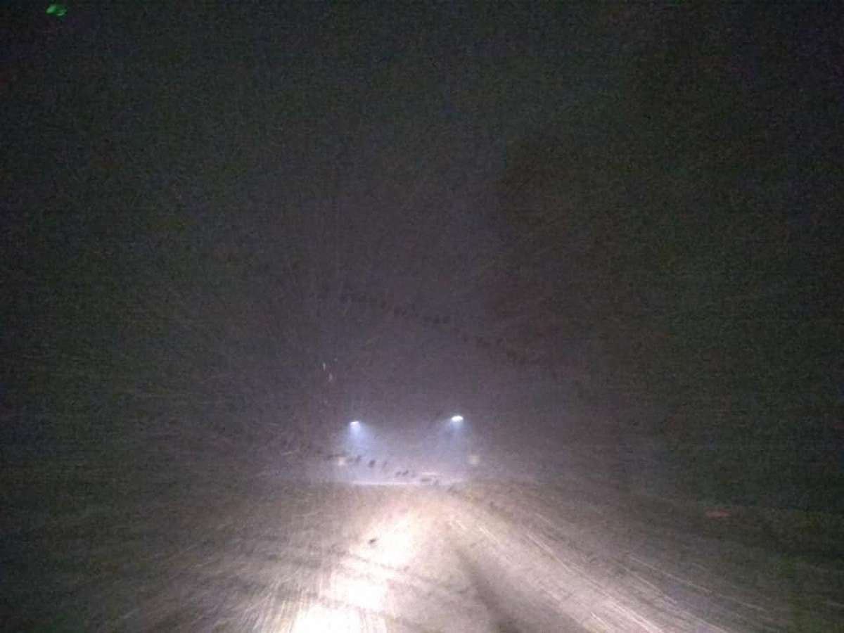 На дорогах Львівщини ускладнилась ситуація через погану видимість і ожеледицю
