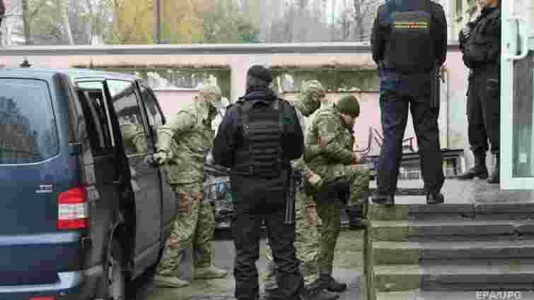 Російський суд продовжив арешт усім 24 військовополоненим українським морякам