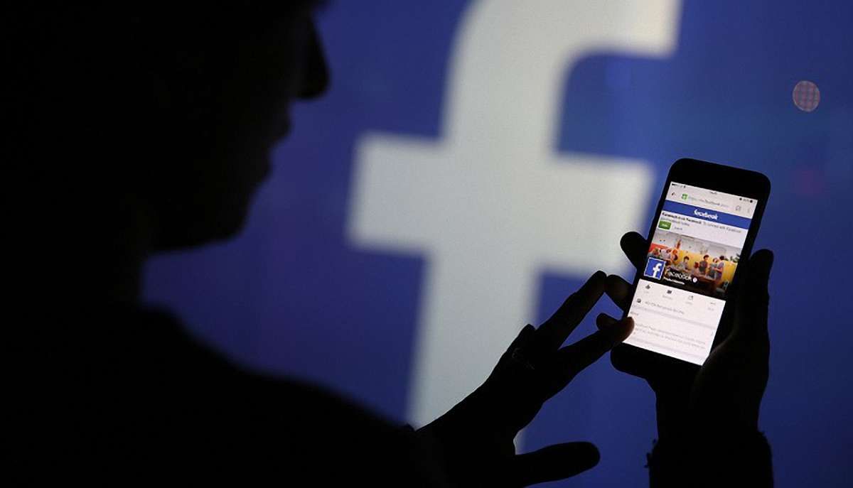 Facebook видалив низку російських сторінок і користувачів, котрі писали про Україну