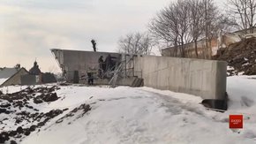 Завершити стелу меморіалу Героїв Небесної Сотні планують до річниці розстрілів на Майдані  