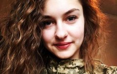 «Давай, роздягайся, будеш богатирів обслуговувати»