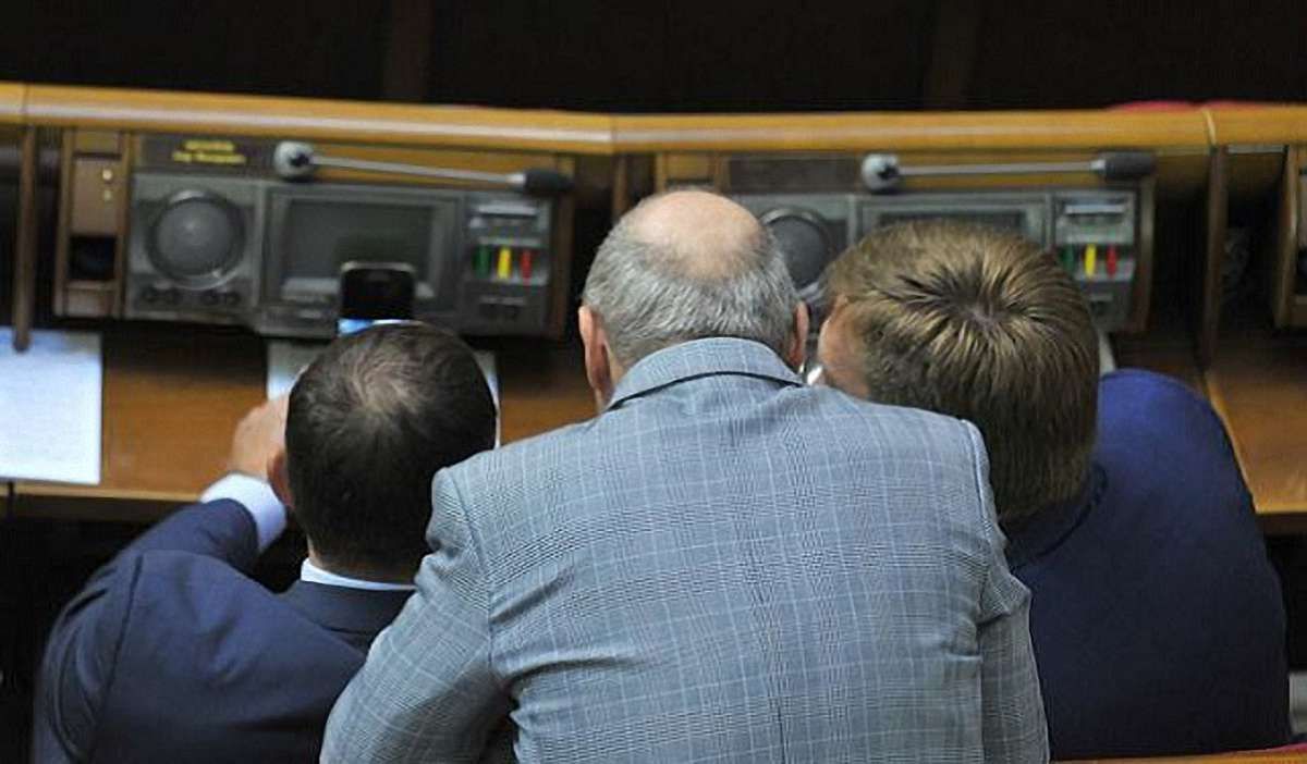 Нардепи пролобіювали сім вигідних для олігархів поправок до держбюджету, – ЗМІ