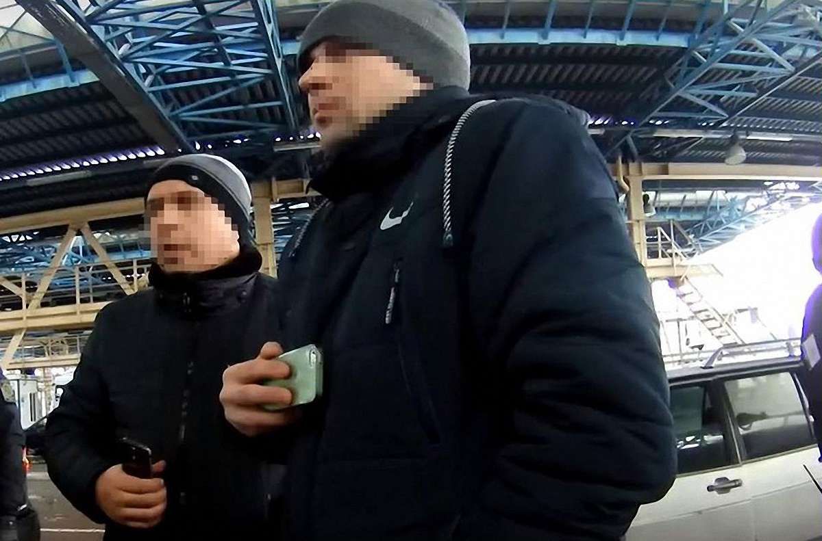 У Краківці скандальний активіст намагався перетнути кордон на автомобілі з перебитими номерами
