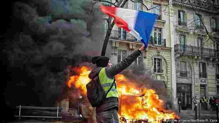 У Франції під час акції «жовтих жилетів» було заарештовано близько 300 осіб 