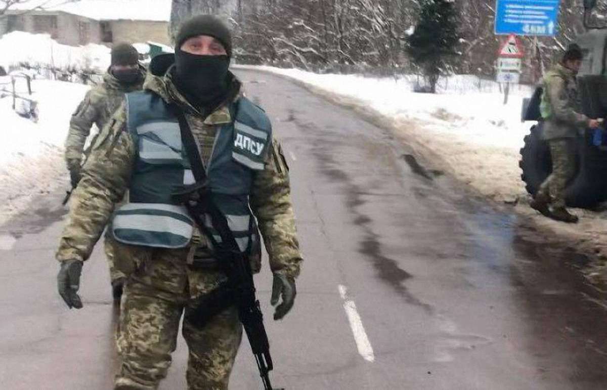 На Рахівщині правоохоронці влаштували масові обшуки у контрабандистів