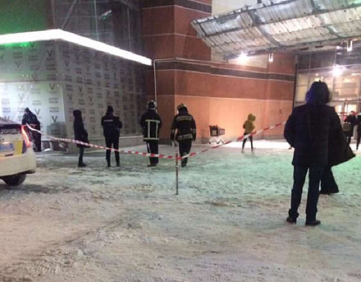 Про замінування торгового центру у Львові повідомили харківським поліцейським