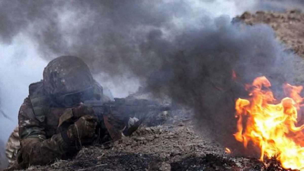 На Луганщині російські війська обстріляли автомобіль, загинув український вояк
