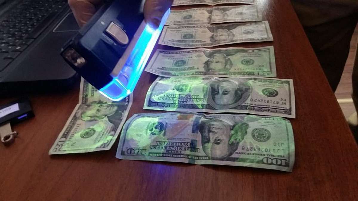 Майора контррозвідки та командира військової частини затримали на хабарі у зоні ООС