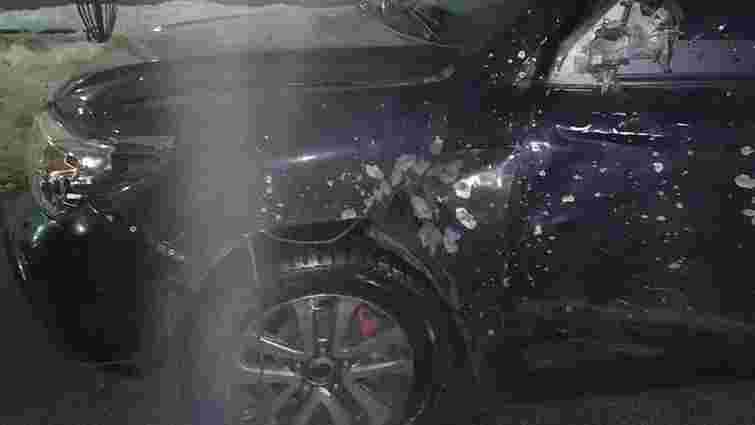 У Дніпрі невідомі з гранатомета обстріляли автомобіль кримінального авторитета