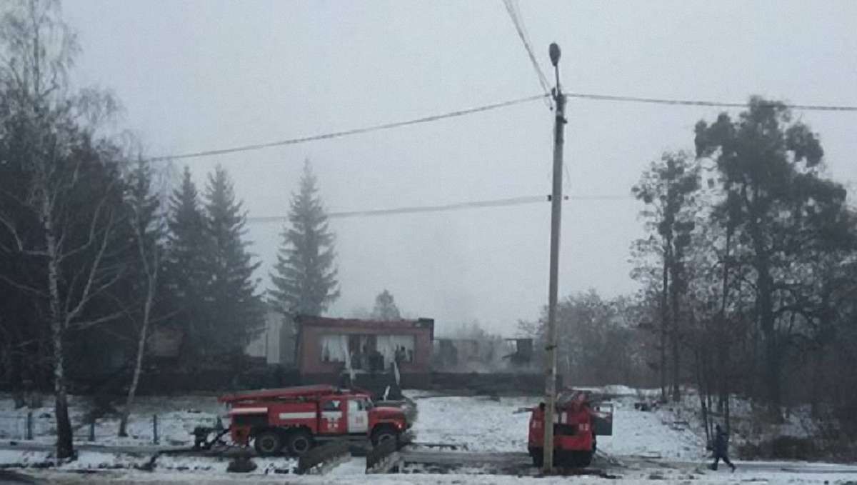 У селі Туринка на Жовківщині вщент згорів дерев'яний Народний дім