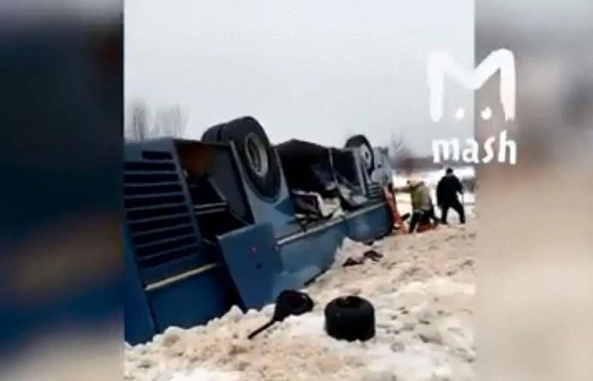 Семеро людей загинули в аварії автобуса з дітьми у Росії