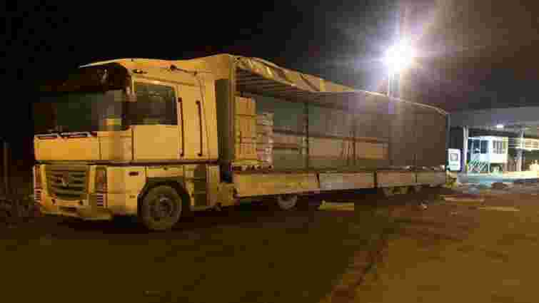 У Румунії затримали вантажівку з цигарками на 450 тис. доларів, що їхала з України