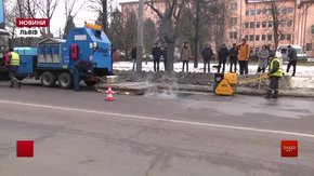 Львівські дороги почали ремонтувати з допомогою чеської техніки